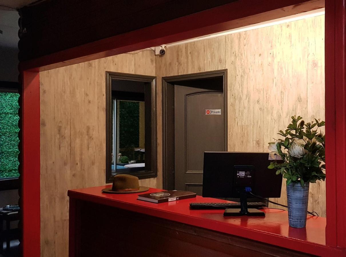 Hostal Centro Montt เตมูโก ภายนอก รูปภาพ